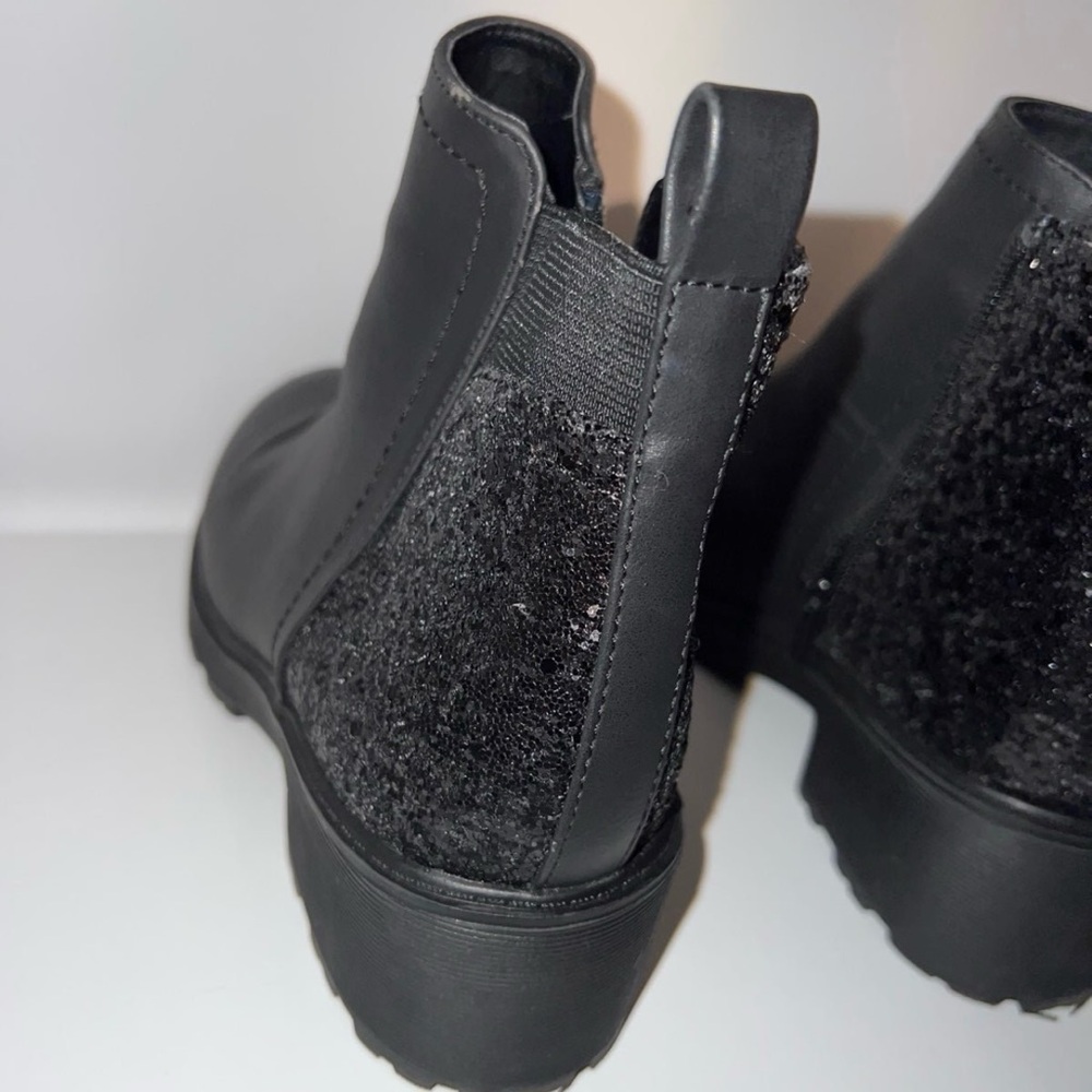 Ladies Sz 5 DV Brand Adorable Black Booties With Sequin Back Girls Sz 3 boots - Picture 8 of 9